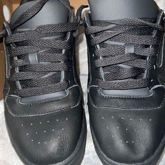 Yeezys X Adidas Calabasas Core Black - Picture 2 of 6